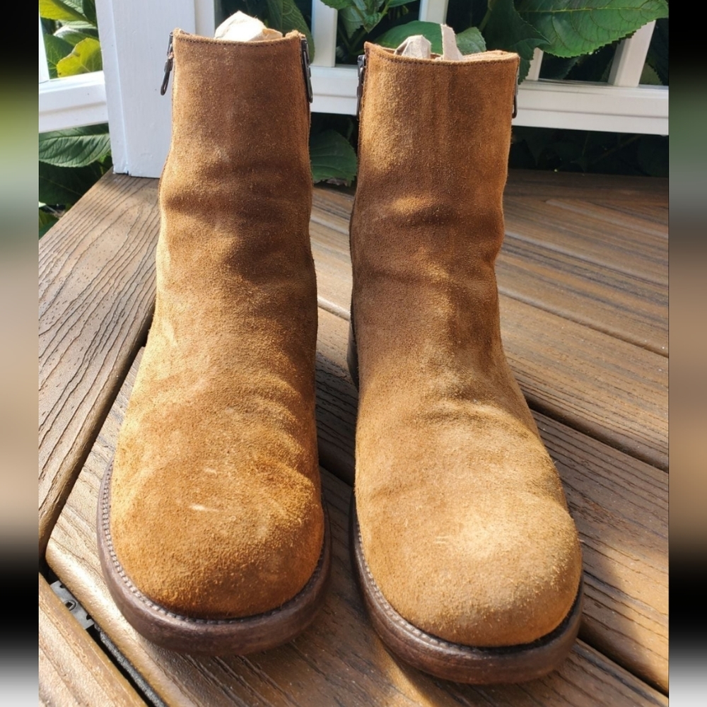 Men's Barneys New York brown suede leather boots size 10
